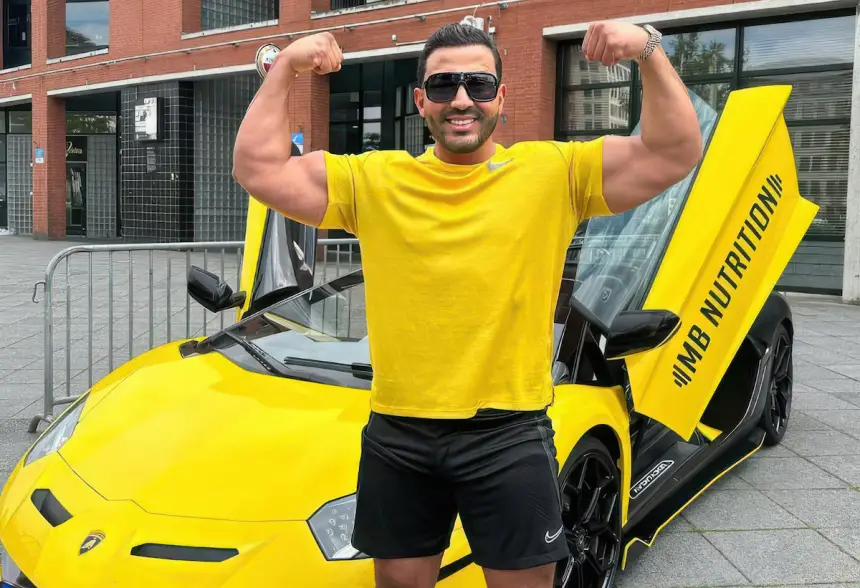 حكم قضائي ضد مؤثر مغربي بعد سماحه لابنه البالغ 6 سنوات بقيادة "لامبورغيني"